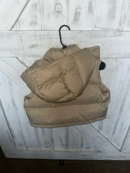lululemon athletica Cream Quilted Puffer Vest - Picture 2 of 6